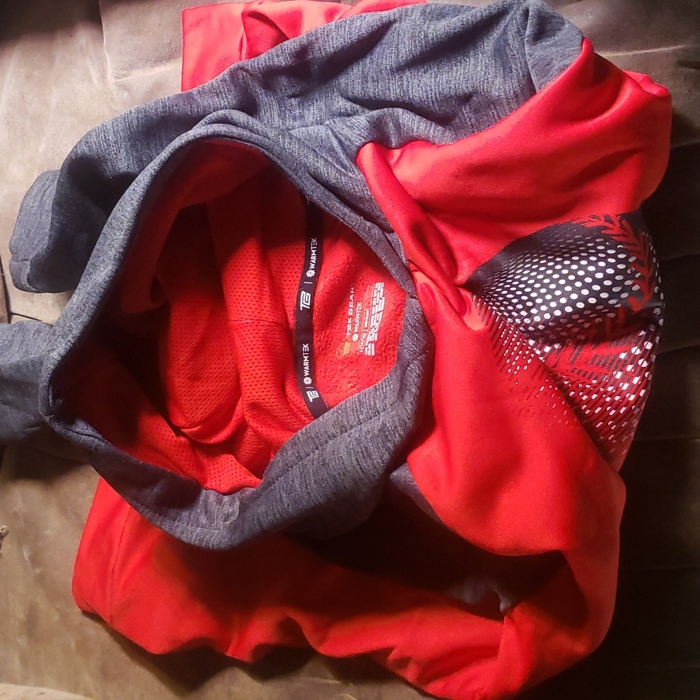 Sweat shirt